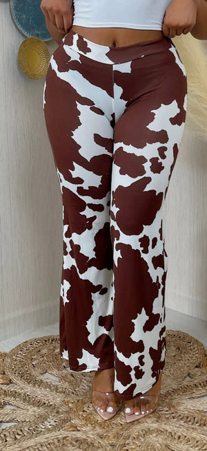 F.A.S.T Boutique COW PRINTED PANTS(pre-order)