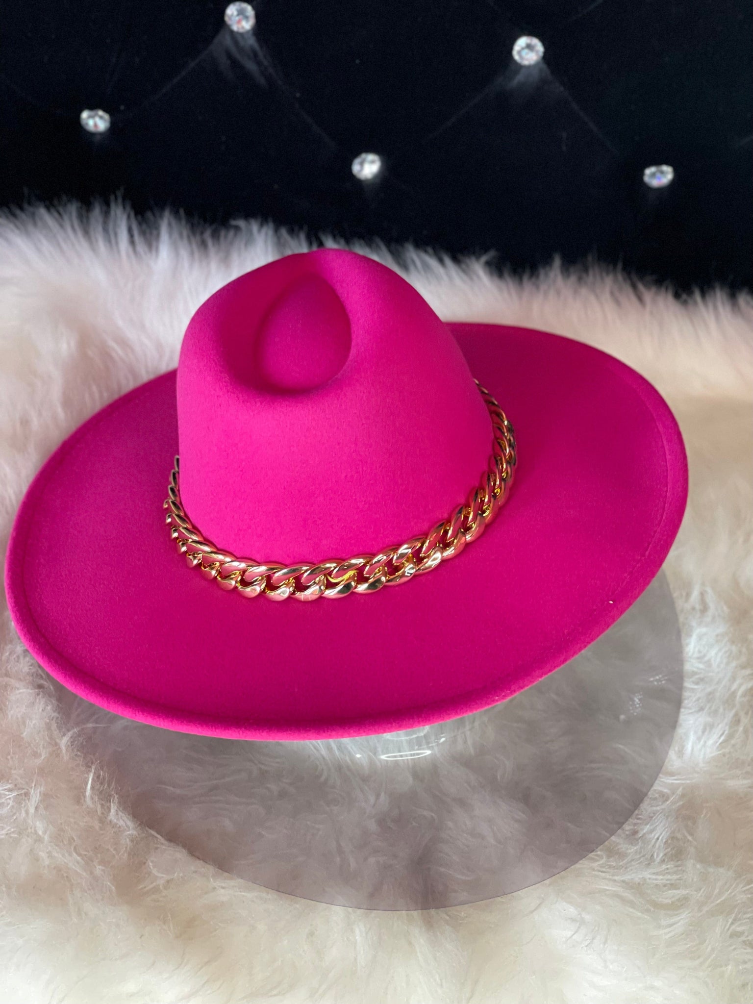 F.A.S.T Boutique SOLID CHAIN FEDORA HAT